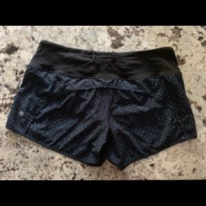 Lululemon short